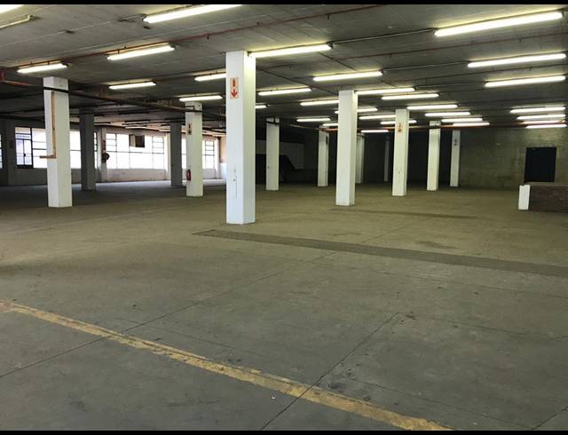 2,490M² WAREHOUSE TO LET IN WYNBERG